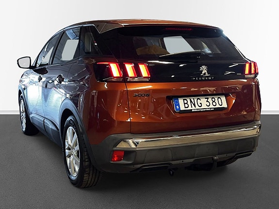 Peugeot 3008 2 of 10