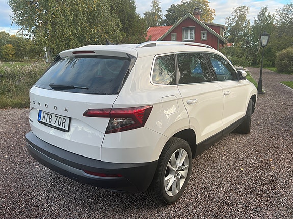 Skoda Karoq 2 of 5
