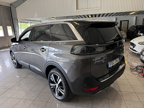 Peugeot 5008 3 of 20