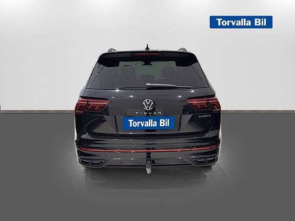 Volkswagen Tiguan 5 of 16