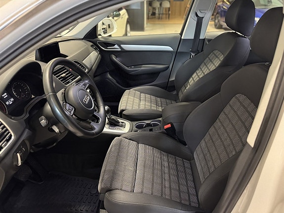 Audi Q3 6 of 13
