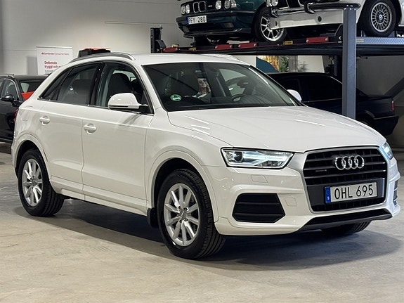 Audi Q3 2 of 13