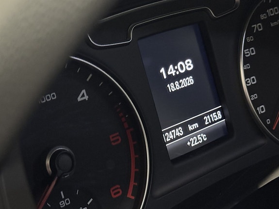 Audi Q3 7 of 13