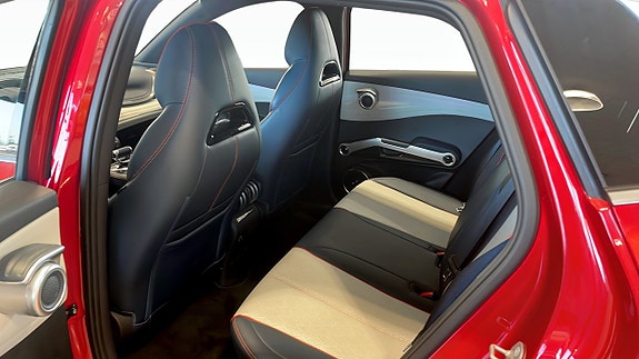 BYD Atto 3 9 of 12