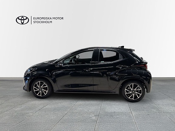 Toyota Yaris 3 of 13