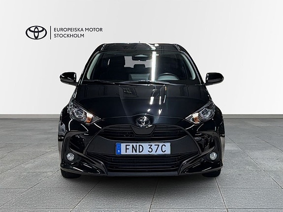 Toyota Yaris 5 of 13