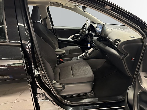 Toyota Yaris 6 of 13