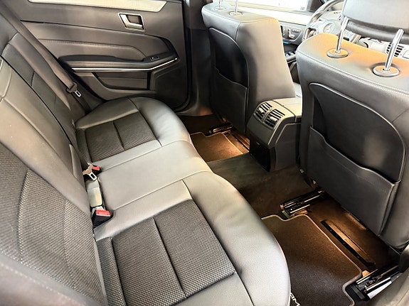 Mercedes-Benz E350 17 of 30