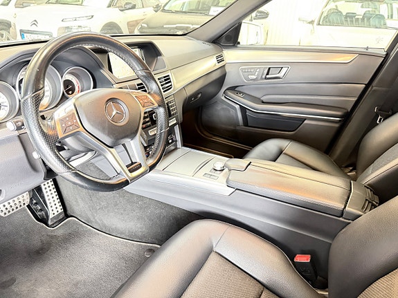 Mercedes-Benz E350 14 of 30