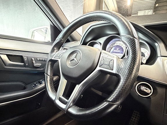 Mercedes-Benz E350 21 of 30