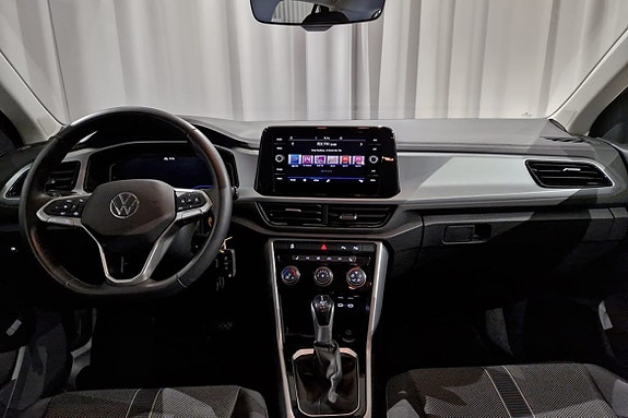 Volkswagen T-Roc 7 of 13