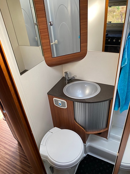 Fiat Adria Coral S 670 SU/SLB.   Långbädd (låga) 8 of 12