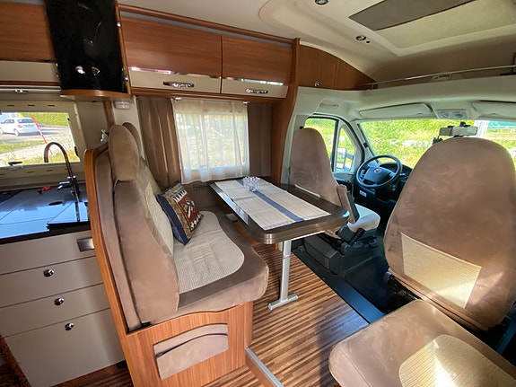 Fiat Adria Coral S 670 SU/SLB.   Långbädd (låga) 5 of 12