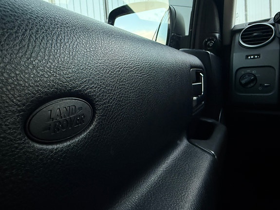 Land Rover Discovery 3 18 of 18