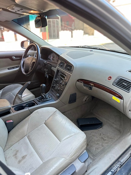Volvo V70 9 of 10