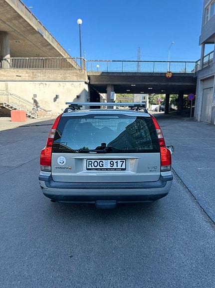 Volvo V70 5 of 10