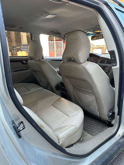 Volvo V70 10 of 10