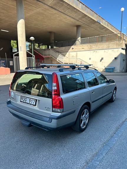 Volvo V70 6 of 10