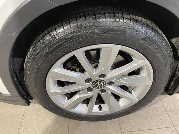 Volkswagen Golf Alltrack 12 of 22