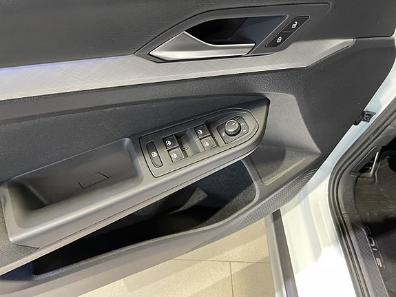 Volkswagen Golf Alltrack 22 of 22