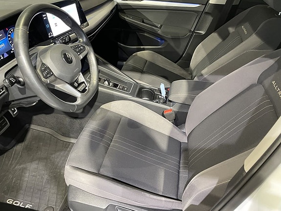 Volkswagen Golf Alltrack 13 of 22