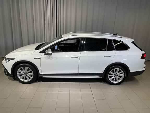 Volkswagen Golf Alltrack 3 of 22