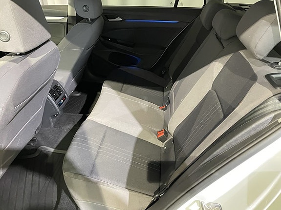 Volkswagen Golf Alltrack 14 of 22