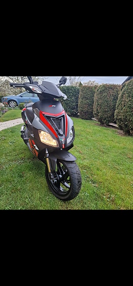 Aprilia SR50 2 of 3