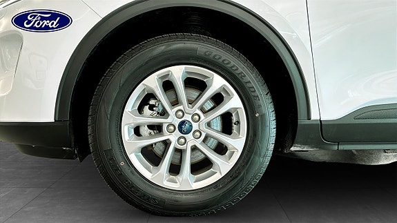 Ford Kuga 9 of 9