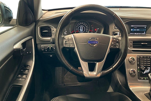 Volvo V60 14 of 27