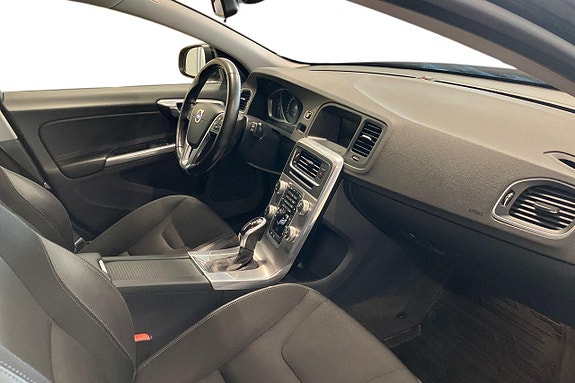 Volvo V60 9 of 27