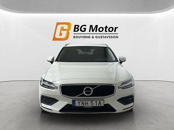 Volvo V60 2 of 16