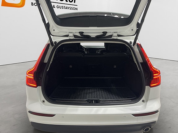 Volvo V60 10 of 16