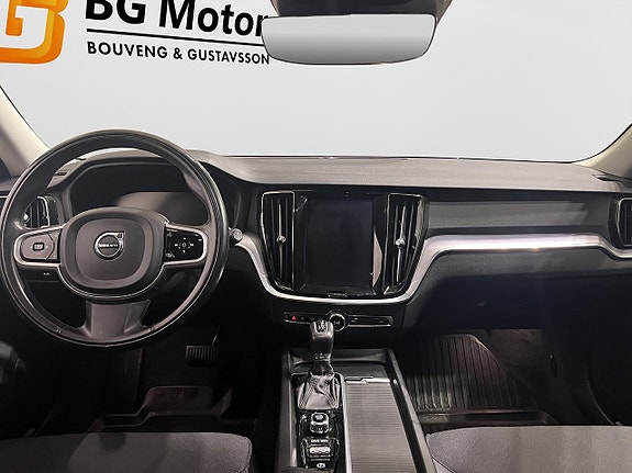 Volvo V60 11 of 16