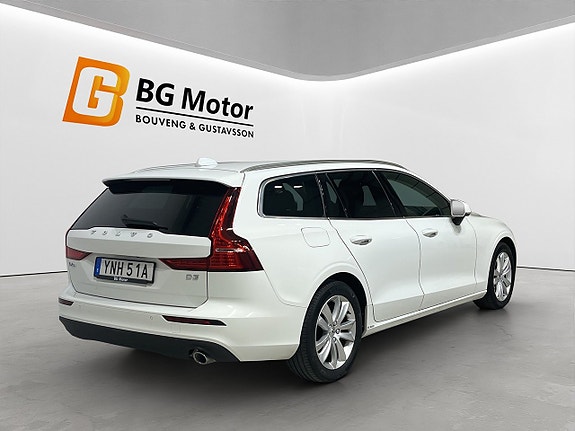 Volvo V60 4 of 16