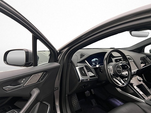 Jaguar I-PACE 12 of 30