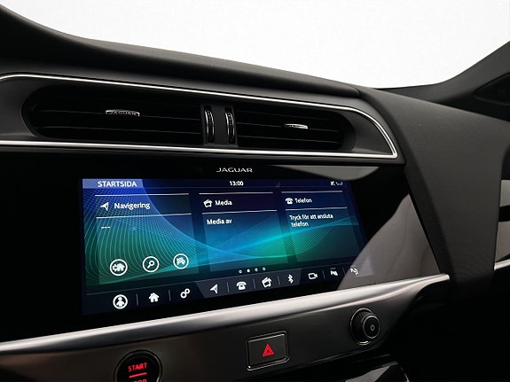 Jaguar I-PACE 25 of 30