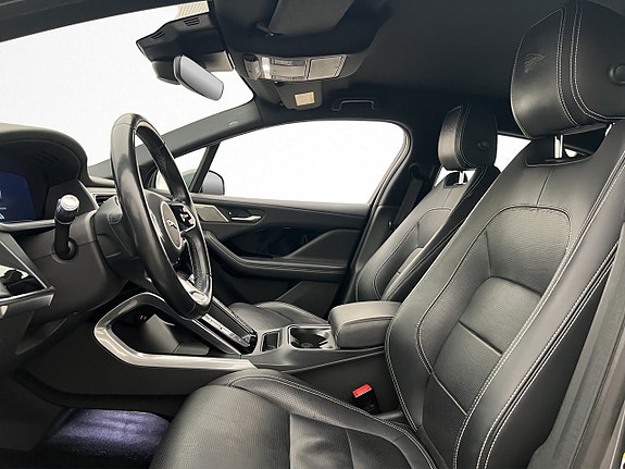 Jaguar I-PACE 13 of 30