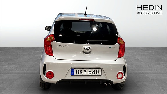 Kia Picanto 7 of 9