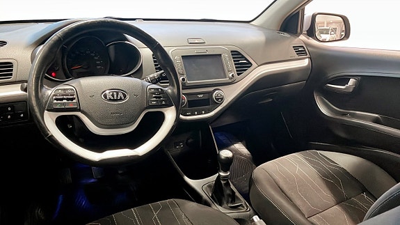 Kia Picanto 4 of 9