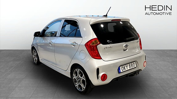 Kia Picanto 2 of 9