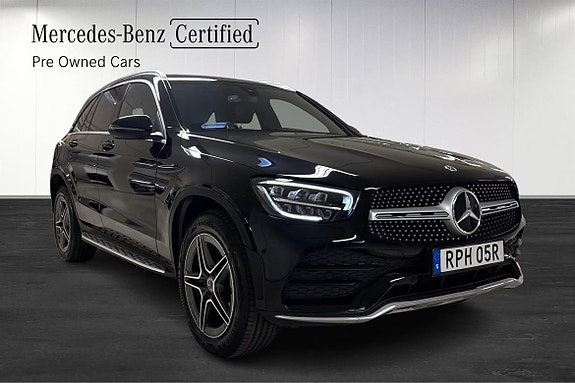 Mercedes-Benz GLC300 e 3 of 26