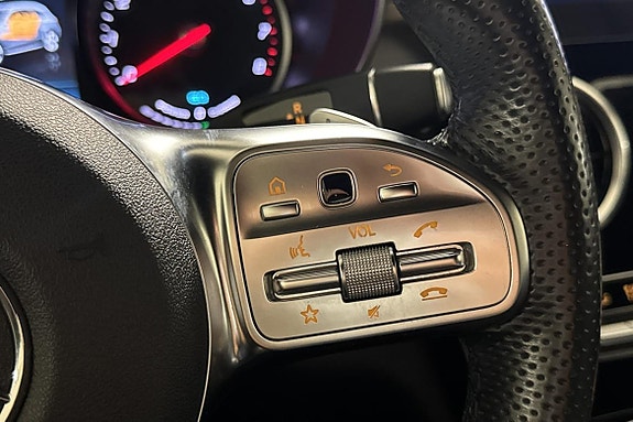 Mercedes-Benz GLC300 e 22 of 26
