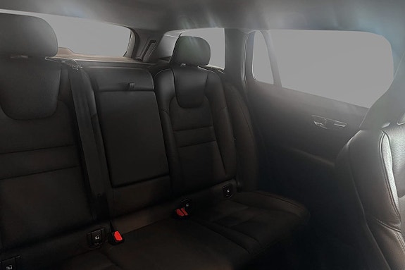 Volvo V60 11 of 30