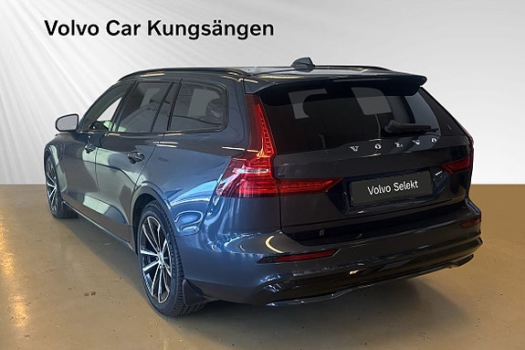 Volvo V60 4 of 30