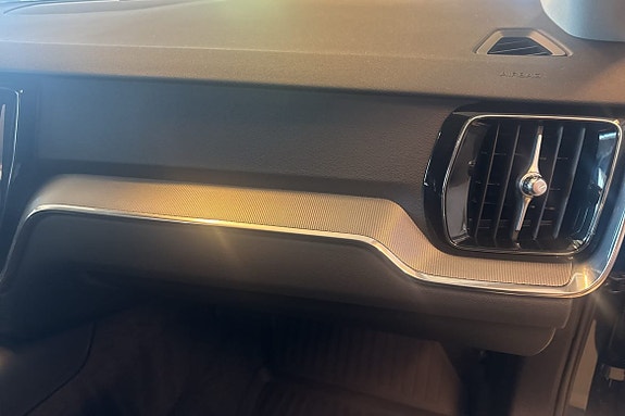 Volvo V60 13 of 30