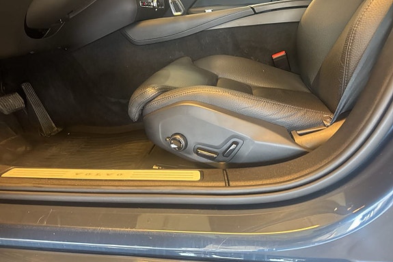 Volvo V60 22 of 30