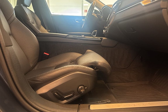 Volvo V60 12 of 30