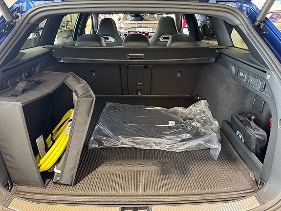 Volkswagen Passat 18 of 27