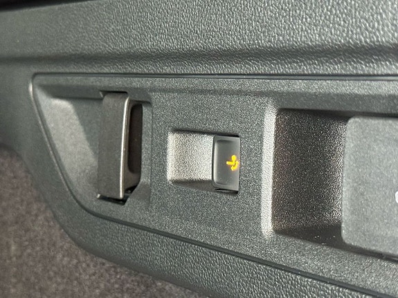 Volkswagen Passat 19 of 27